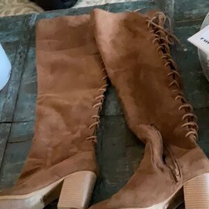 Soda above the knee boots beautiful brown color nwot